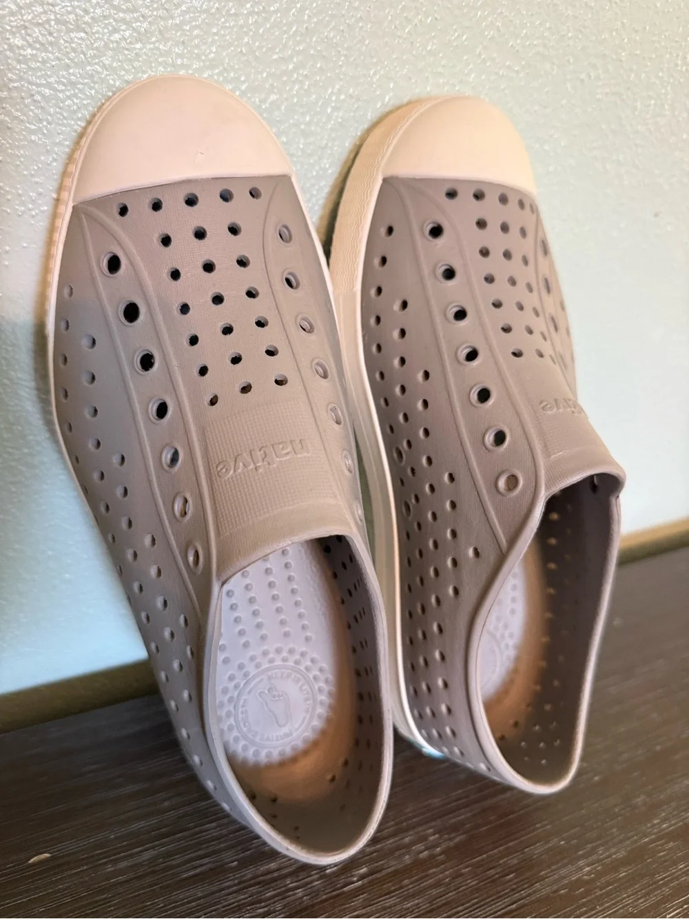 Native Jefferson Gray Slip-On Sneaker Sandals Big Kid Size 4 Outdoor Summer